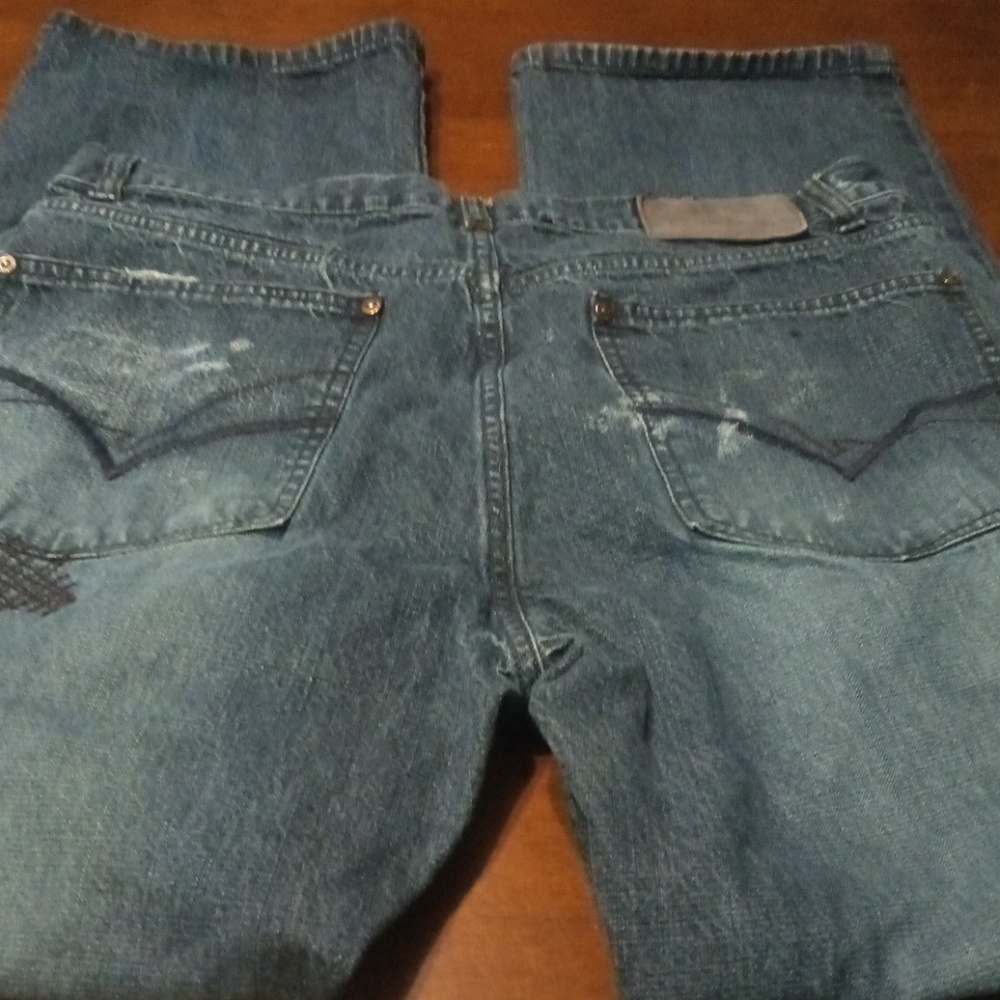 INDIGO STAR DISTRESSED DENIM JEAN'S SIZE 36"X 30"